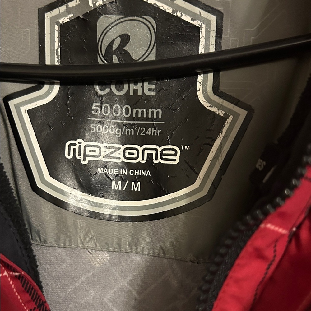 Red Plaid Ripzone Men's Jacket - Picture 2 of 4